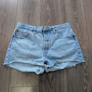 Levi’s 501 Original Fit High-Rise Denim Shorts Light Blue Wash Women’s 32